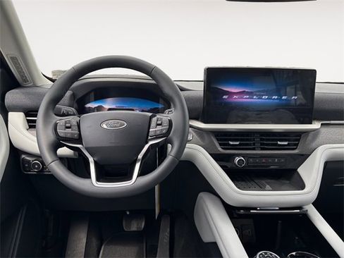 New 2025 Ford Explorer Platinum w/ LUX Leather Package image 12