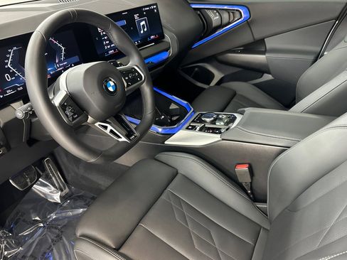 Used 2025 BMW X3 xDrive30i w/ M Sport Package AWD/4WD image 4