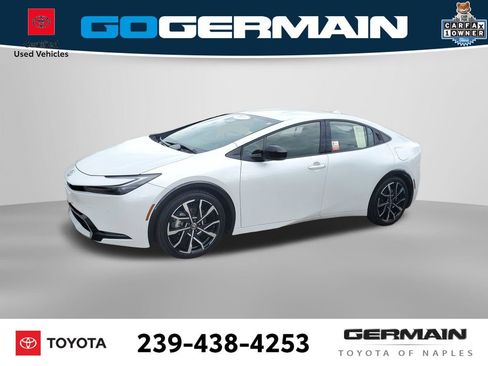 Certified 2025 Toyota Prius Plug-In Hybrid FWD image 10