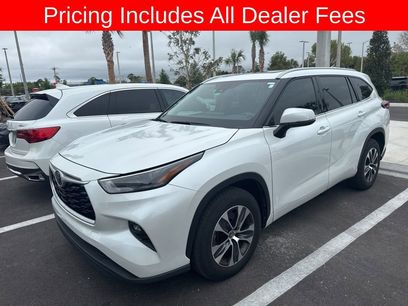 Used 2022 Toyota Highlander XLE