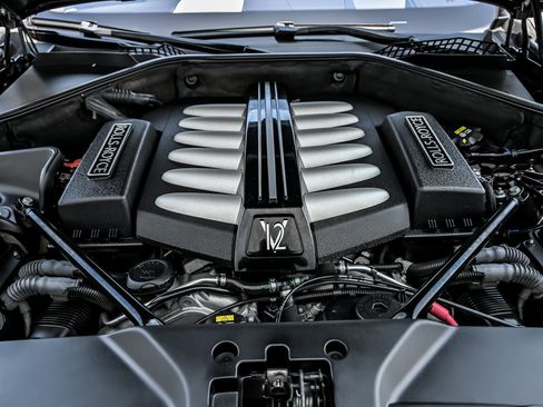 Used 2016 Rolls-Royce Wraith RWD image 15