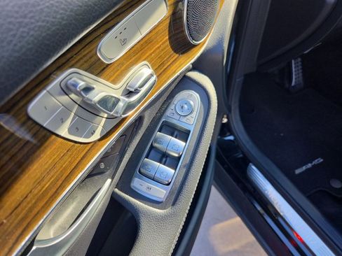 Used 2019 Mercedes-Benz GLC 300 image 11