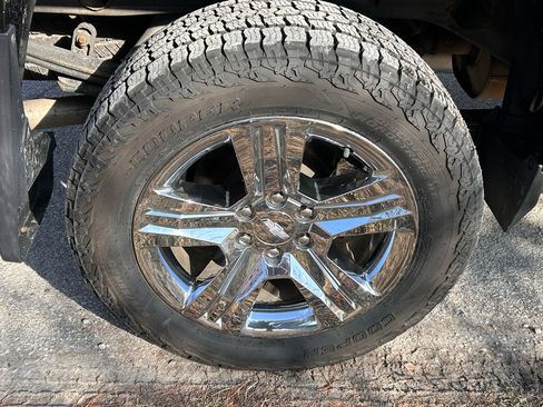 Used 2016 Chevrolet Silverado 1500 Custom w/ Custom Convenience Package image 24