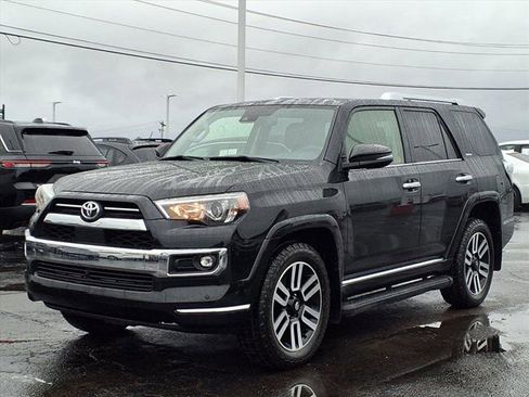 Used 2022 Toyota 4Runner Limited image 2