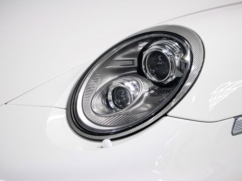 Used 2011 Porsche 911 Turbo image 33