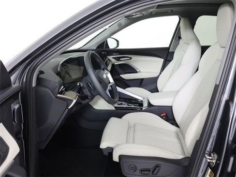 New 2025 Audi Q5 Prestige image 12