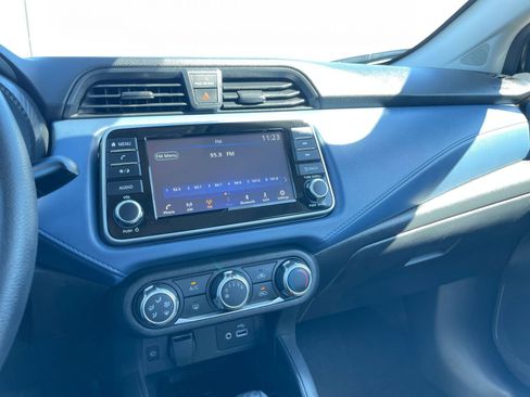 Used 2025 Nissan Versa SV image 17