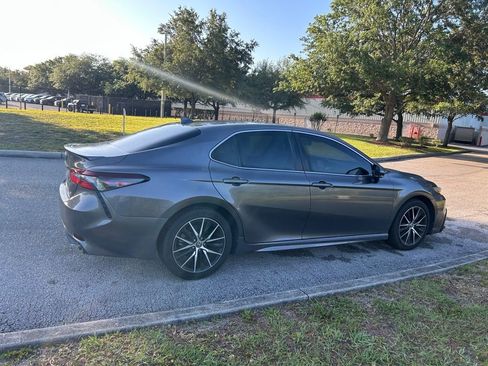 Used 2024 Toyota Camry SE w/ Convenience Package FWD image 5
