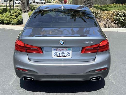 Used 2019 BMW 540i w/ M Sport Package image 3