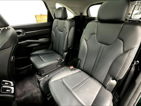 Used 2023 Kia Sorento SX image 35