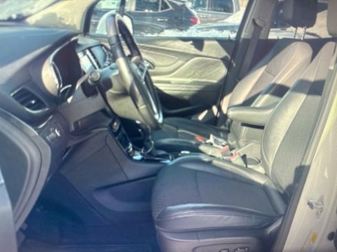 Used 2022 Buick Encore Preferred w/ Safety Package image 3