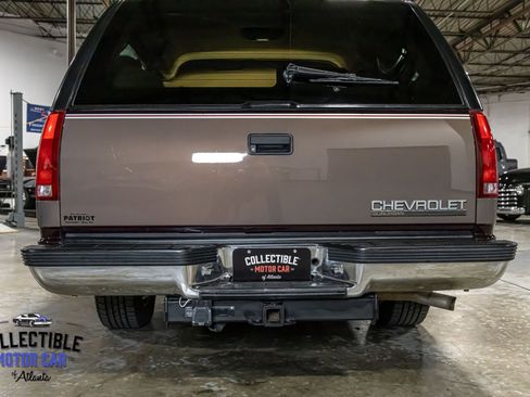 Used 1997 Chevrolet Suburban 2WD w/ Preferred Equipment Group 3 image 44