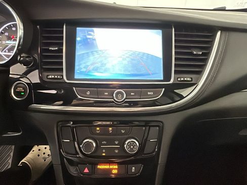 Used 2020 Buick Encore Preferred FWD image 28