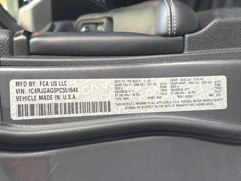 Used 2023 Jeep Grand Cherokee Altitude RWD image 36