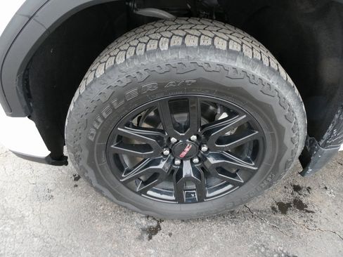 Certified 2024 GMC Sierra 1500 Elevation image 12