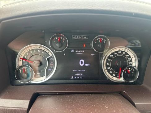 Used 2017 RAM 1500 Laramie w/ Convenience Group AWD/4WD image 9