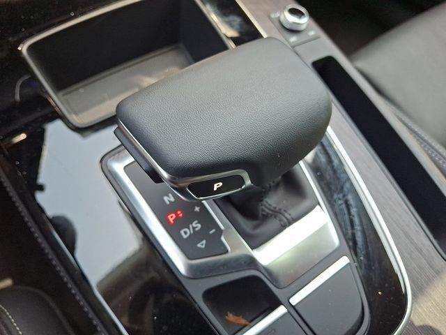 Used 2023 Audi Q5 2.0T Prestige w/ Prestige Package AWD/4WD image 23