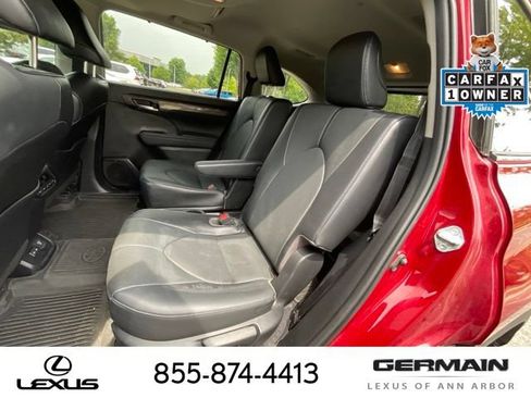 Used 2023 Toyota Highlander Limited AWD/4WD image 13