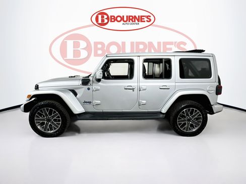 Used 2024 Jeep Wrangler High Altitude AWD/4WD image 9