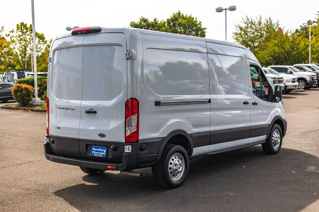 Used 2024 Ford Transit 250 148 Medium Roof Extended AWD w/ Load Area Protection Package image 7