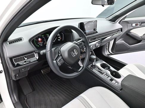 Used 2025 Honda Civic Sport image 15