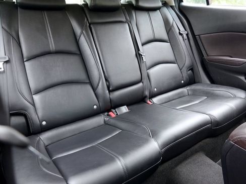 Used 2017 MAZDA MAZDA3 Touring image 12