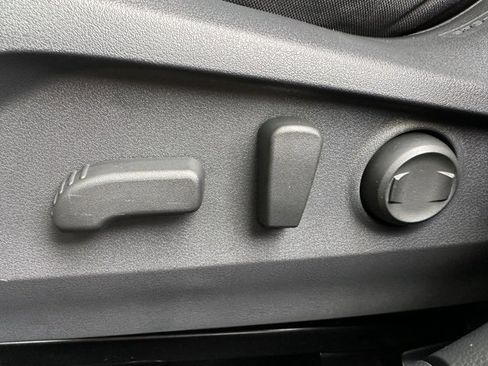 Used 2025 Subaru Outback Premium image 18