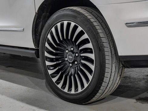 Used 2021 Lincoln Navigator L Black Label w/ Cargo Convenience Package image 69