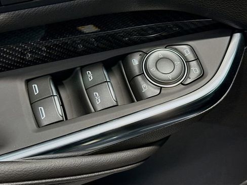 New 2025 Cadillac XT4 Sport w/ Trailering Package image 17