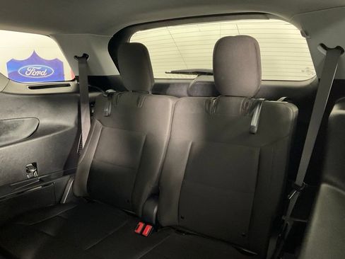 Used 2022 Ford Explorer XLT RWD image 17