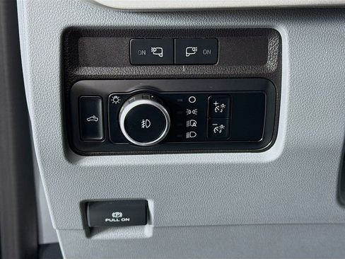 Used 2024 Ford F250 XLT w/ FX4 Off-Road Package AWD/4WD image 11