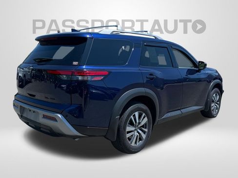 Certified 2024 Nissan Pathfinder SL w/ Black Appearance Package AWD/4WD image 5