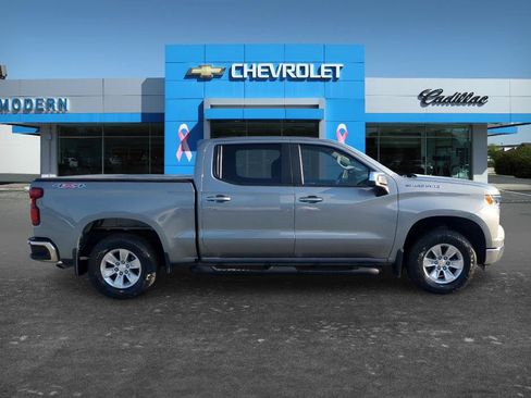 Used 2023 Chevrolet Silverado 1500 LT AWD/4WD image 5