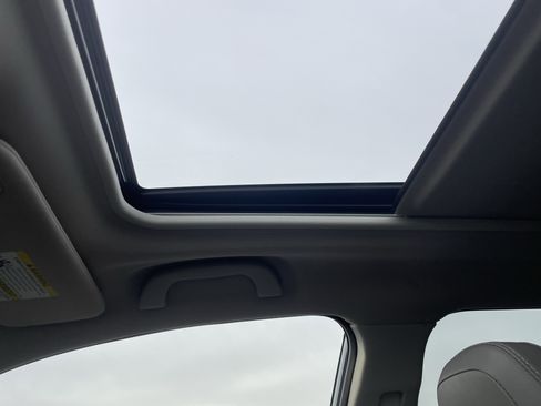 Certified 2023 Subaru Forester Limited image 29