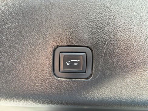 Used 2020 Chevrolet Traverse LT w/ LPO, 'HIT The Road' Package image 25