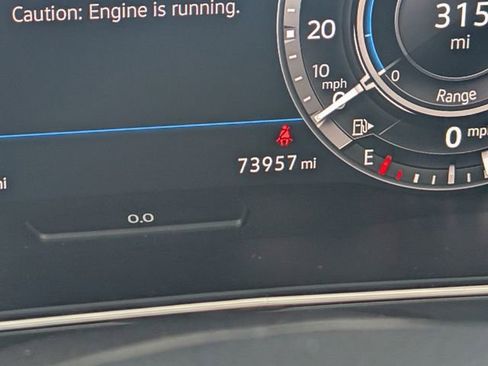 Used 2018 Volkswagen Tiguan SEL Premium image 22