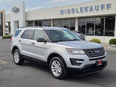 Used 2017 Ford Explorer 4WD image 1
