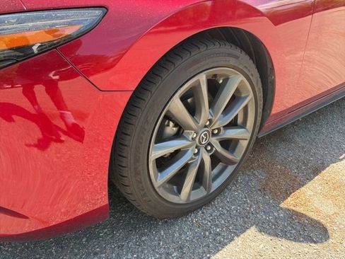 Used 2019 MAZDA MAZDA3 Hatchback image 9