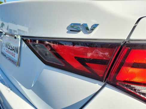 Certified 2024 Nissan Sentra SV image 23