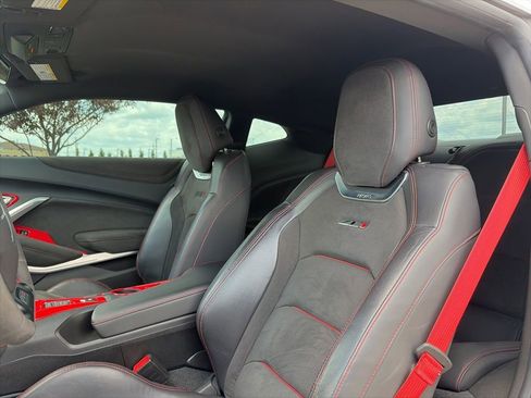 Used 2019 Chevrolet Camaro ZL1 RWD image 43