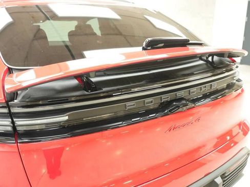 New 2026 Porsche Macan 4 Electric AWD/4WD image 43