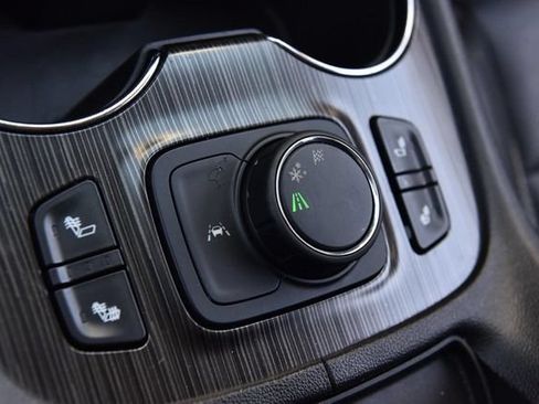 Used 2023 GMC Acadia SLT FWD image 20