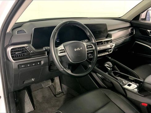 Used 2025 Kia Telluride S image 14