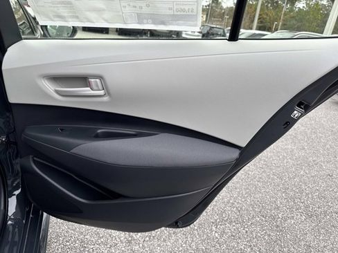 Certified 2025 Toyota Corolla LE image 18