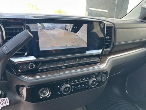 Used 2023 Chevrolet Silverado 1500 LT image 18