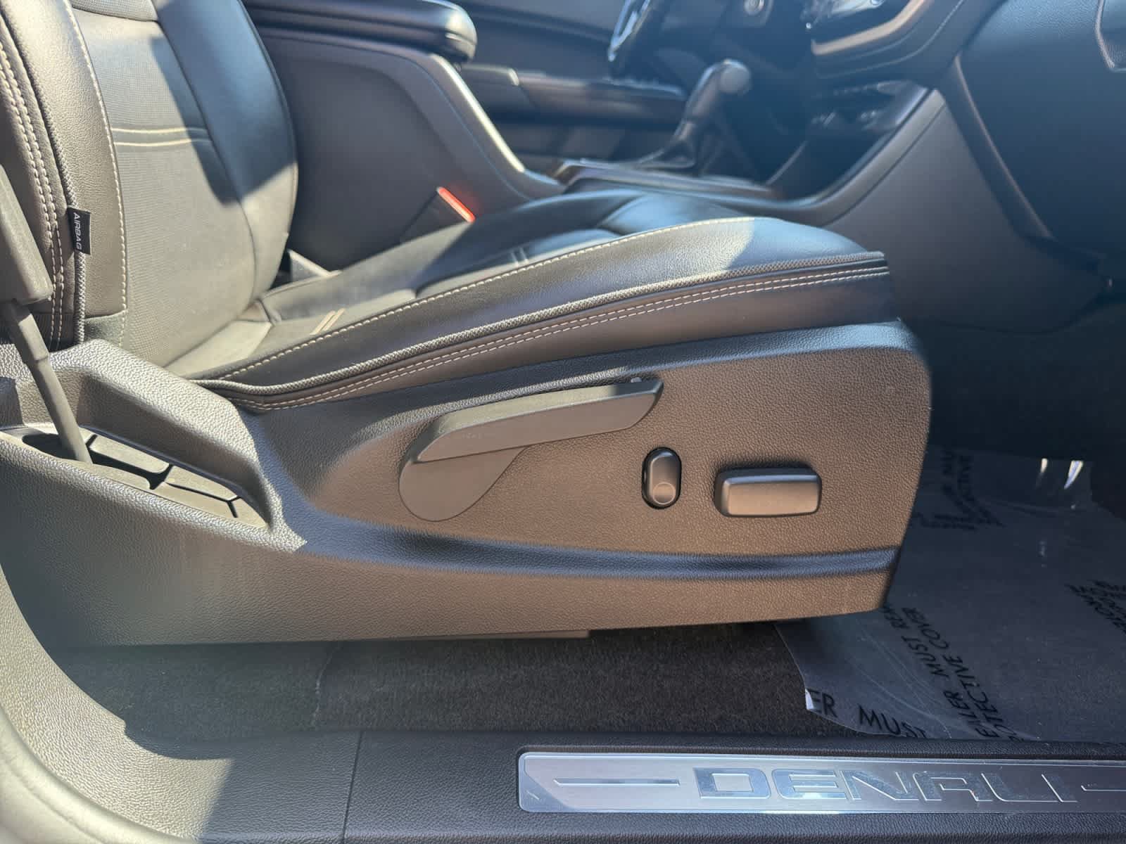 Used 2018 GMC Canyon Denali AWD/4WD image 16