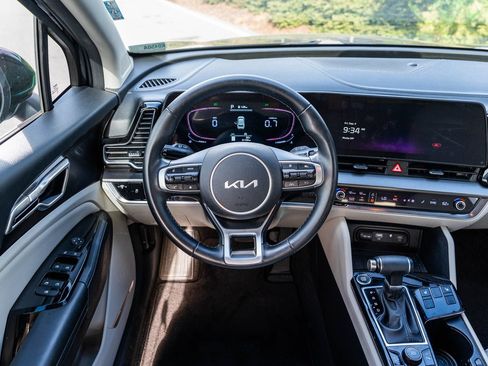 Used 2023 Kia Sportage EX FWD image 21