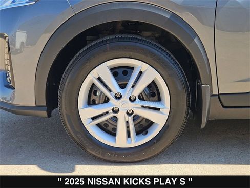 New 2025 Nissan Kicks Play S image 27