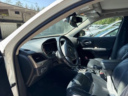 Used 2016 Jeep Cherokee Limited AWD/4WD image 14