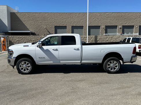 New 2026 RAM 2500 Laramie w/ Towing Technology Group AWD/4WD image 3
